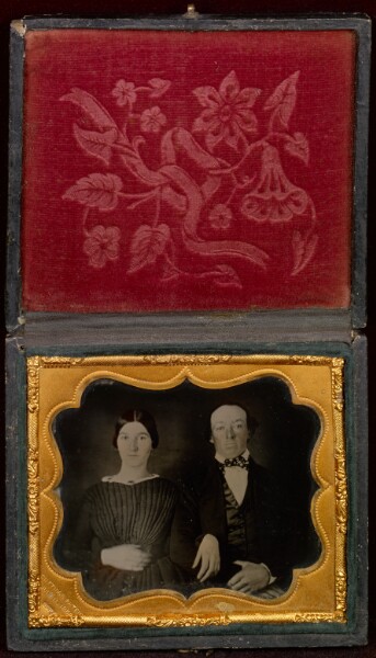 Unknown, [Portrait of a seated couple]