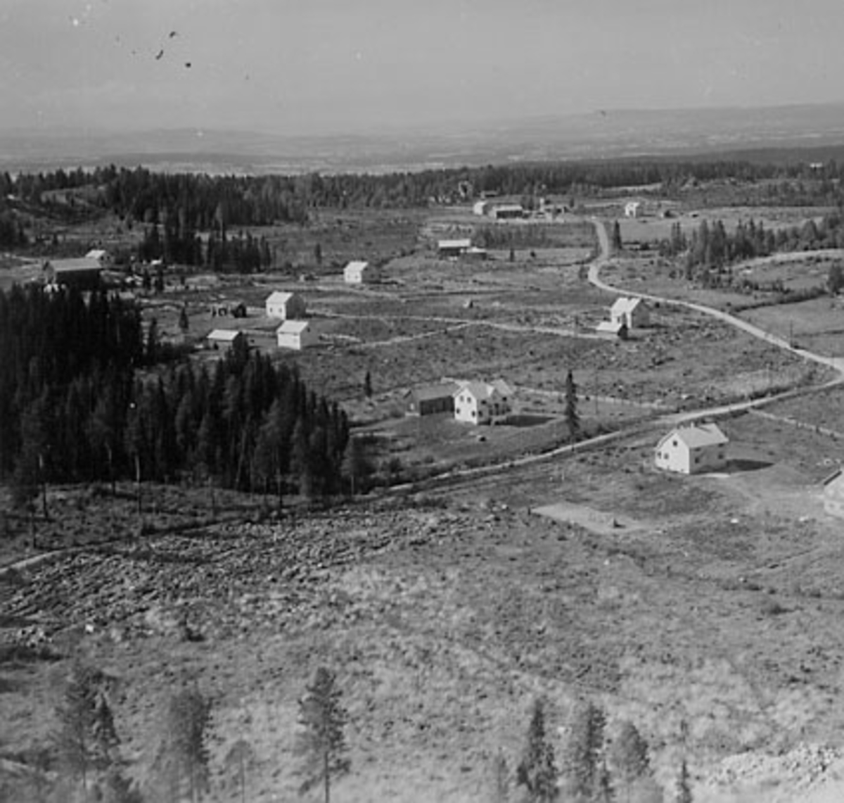 Widerøes Flyveselskap A/S, FLYFOTO SOLÅS, ÅSVANG