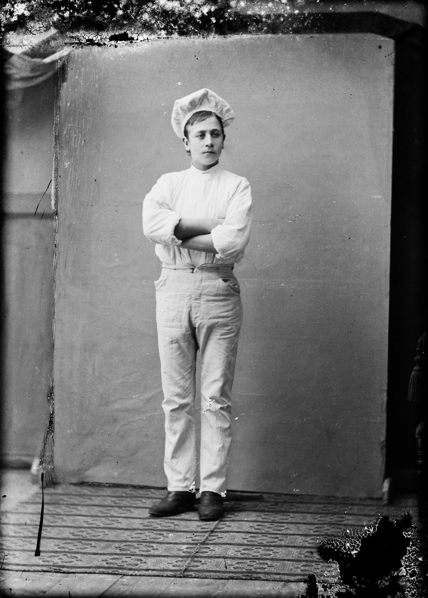 Skötsner-Edhlund, Ateljéporträtt - ung man, Östhammar, Uppland
