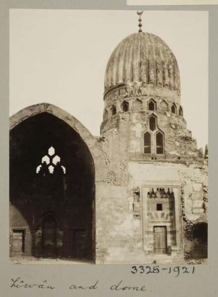 K.A.C. Creswell, The dome and iwan of the funerary khanqah of Mamluk Princess Tughay (Umm Anuk), Cairo