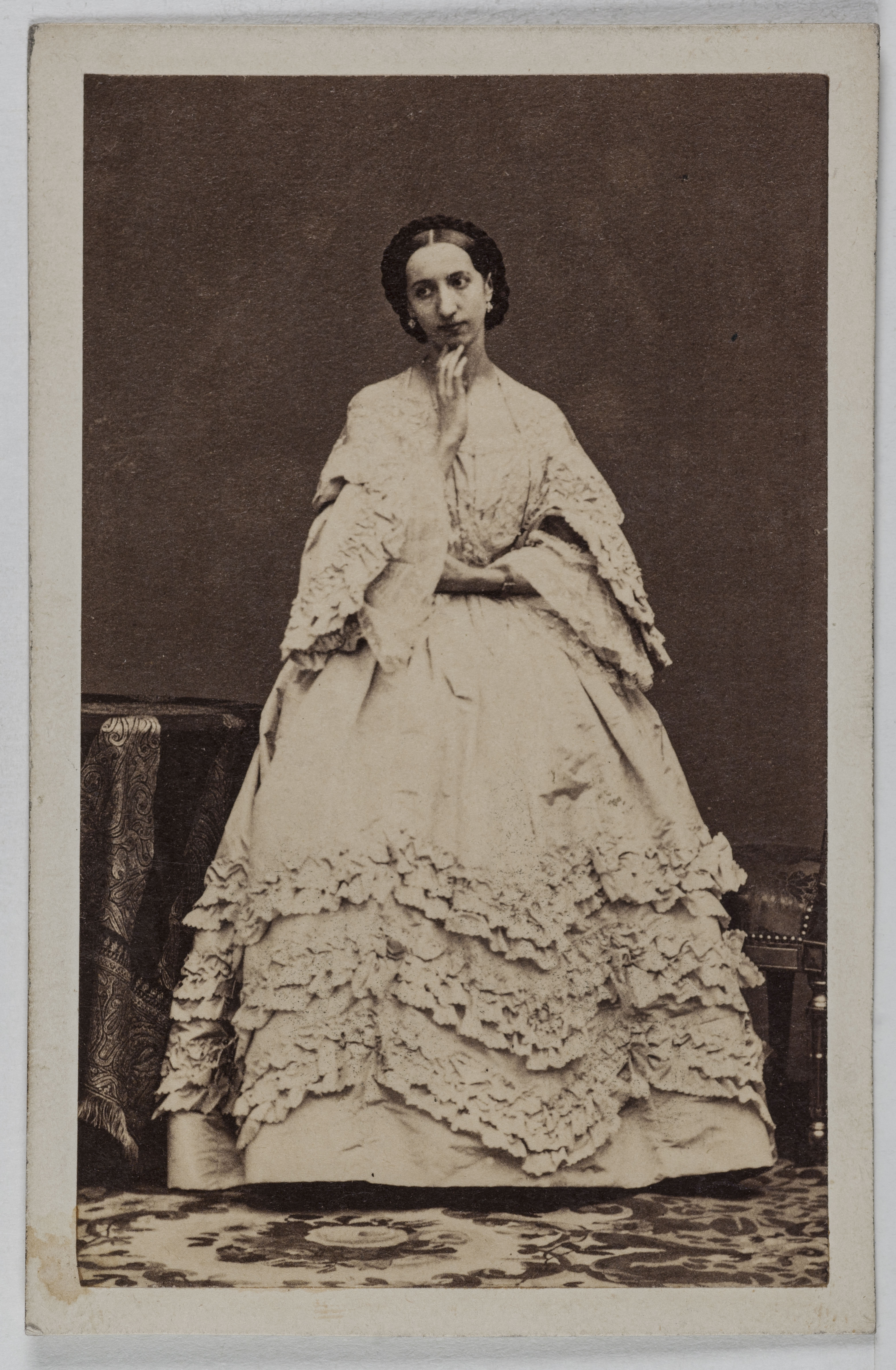 Disderi & Cie, Portrait de Livry Emma, (née Jeanne-Emma Emarot), (1842-1863), (danseuse)