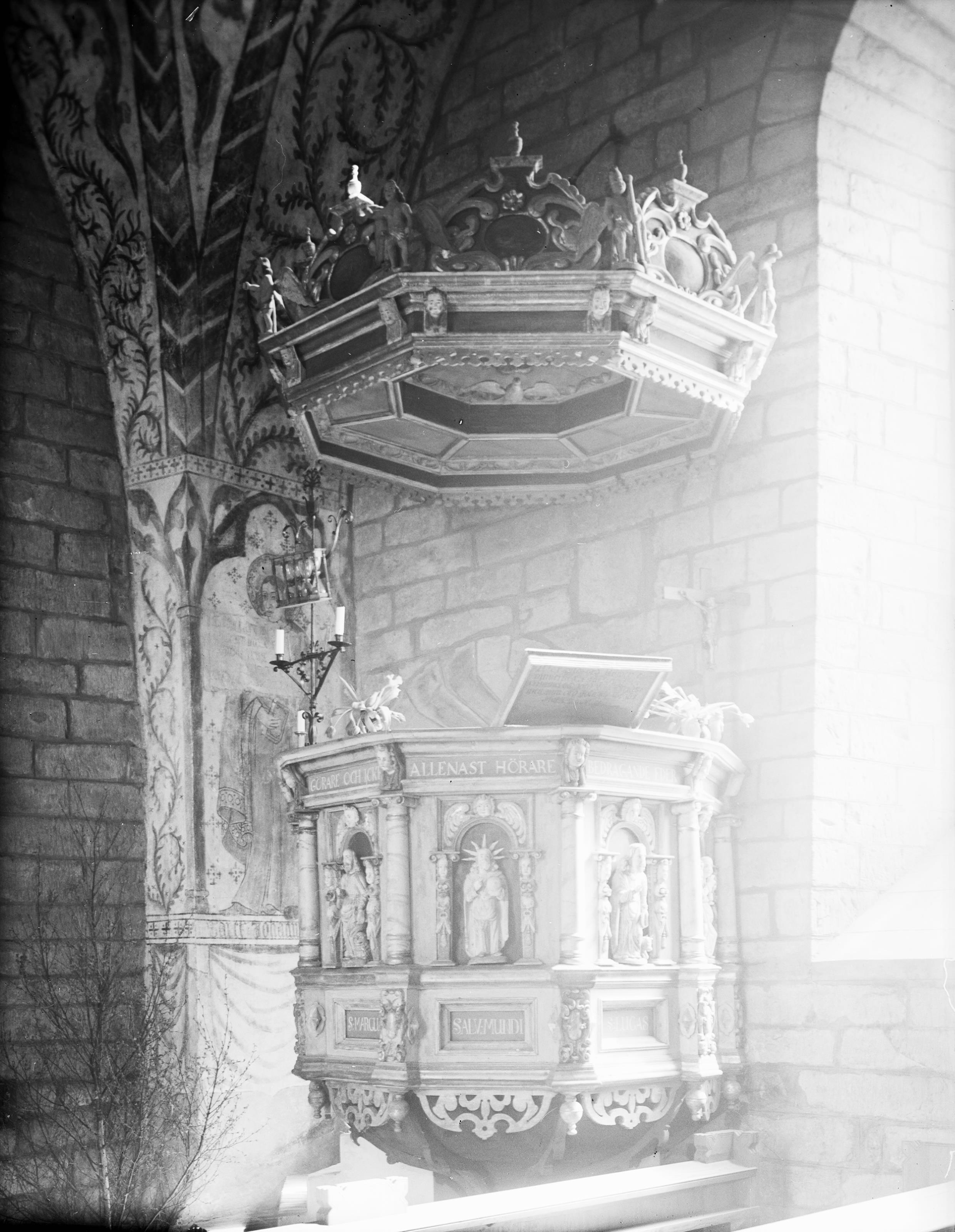 Olle Hellström, Husaby kyrka