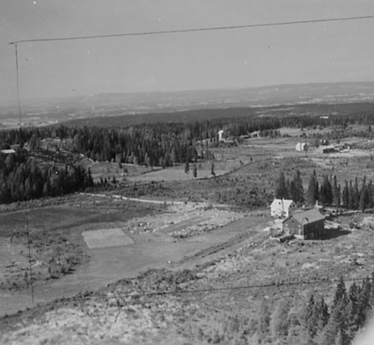 Widerøes Flyveselskap A/S, FLYFOTO KJERNBO, ÅSVANG