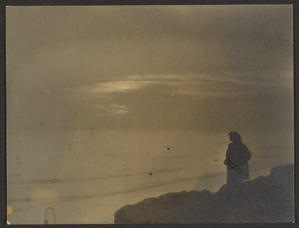 Louis Fleckenstein, [Figure Viewing Sunset]