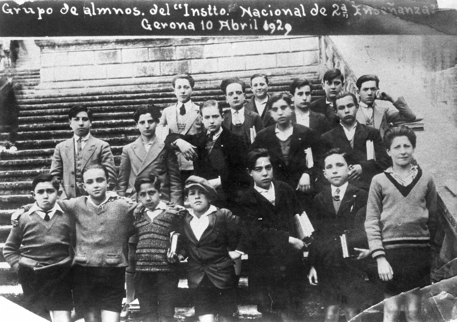 Desconegut, Grupo de alumnos del Instto. National of 2nd Enseñanza