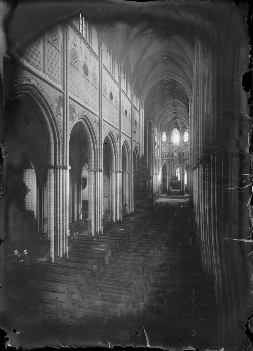 Henri Osti's Fotografiateliér, Uppsala Cathedral, Uppsala before 1914