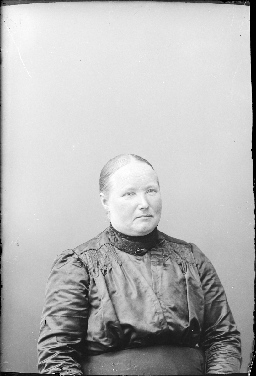 Skötsner-Edhlund, Ateljé Portrait - Woman, Östhammar, Uppland