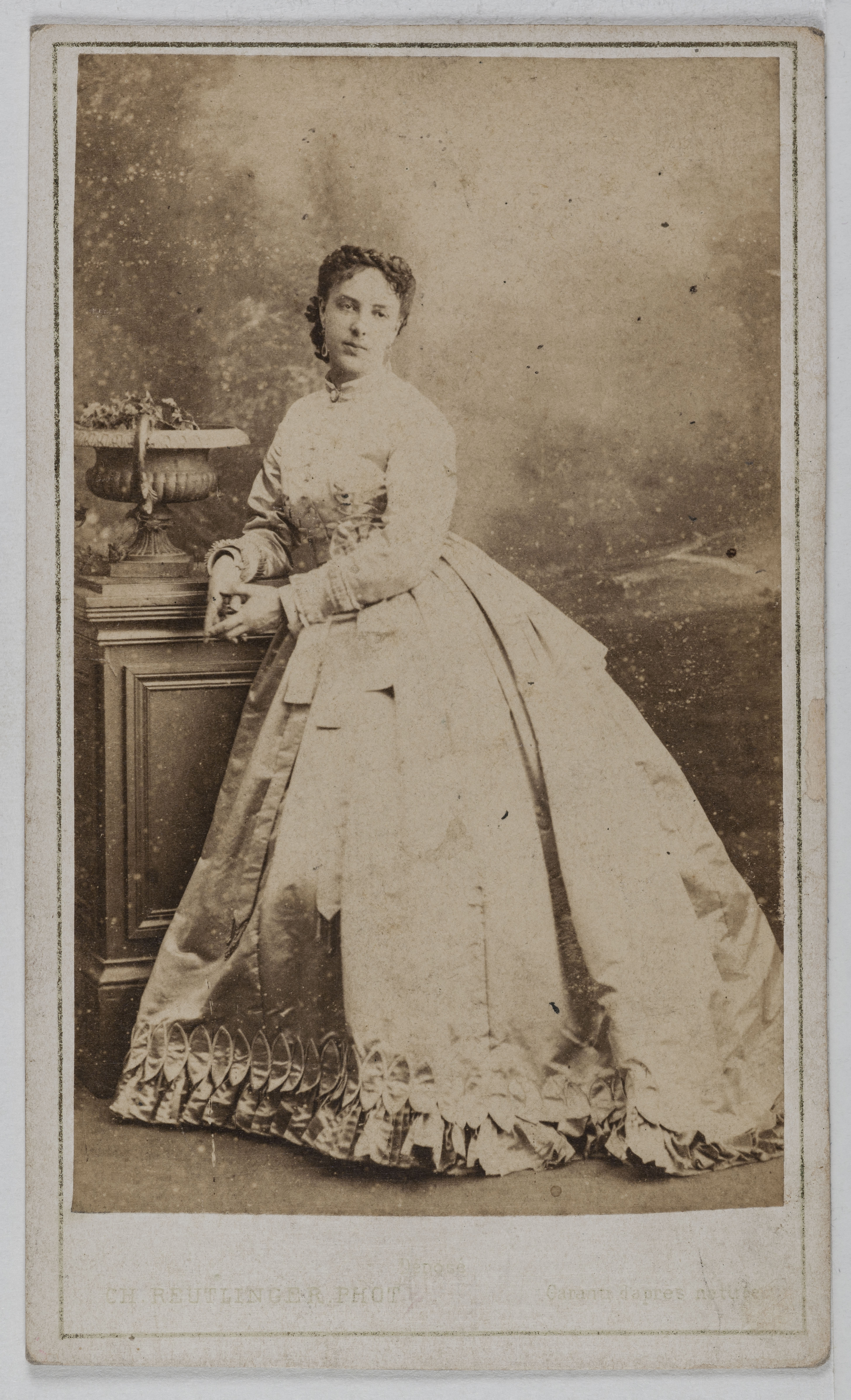 Charles Reutlinger, Portrait de Lloyd Marie, (Marie Emilie Jolly, dite), (ép. Georges Vibert), (1842-1897), (actrice)