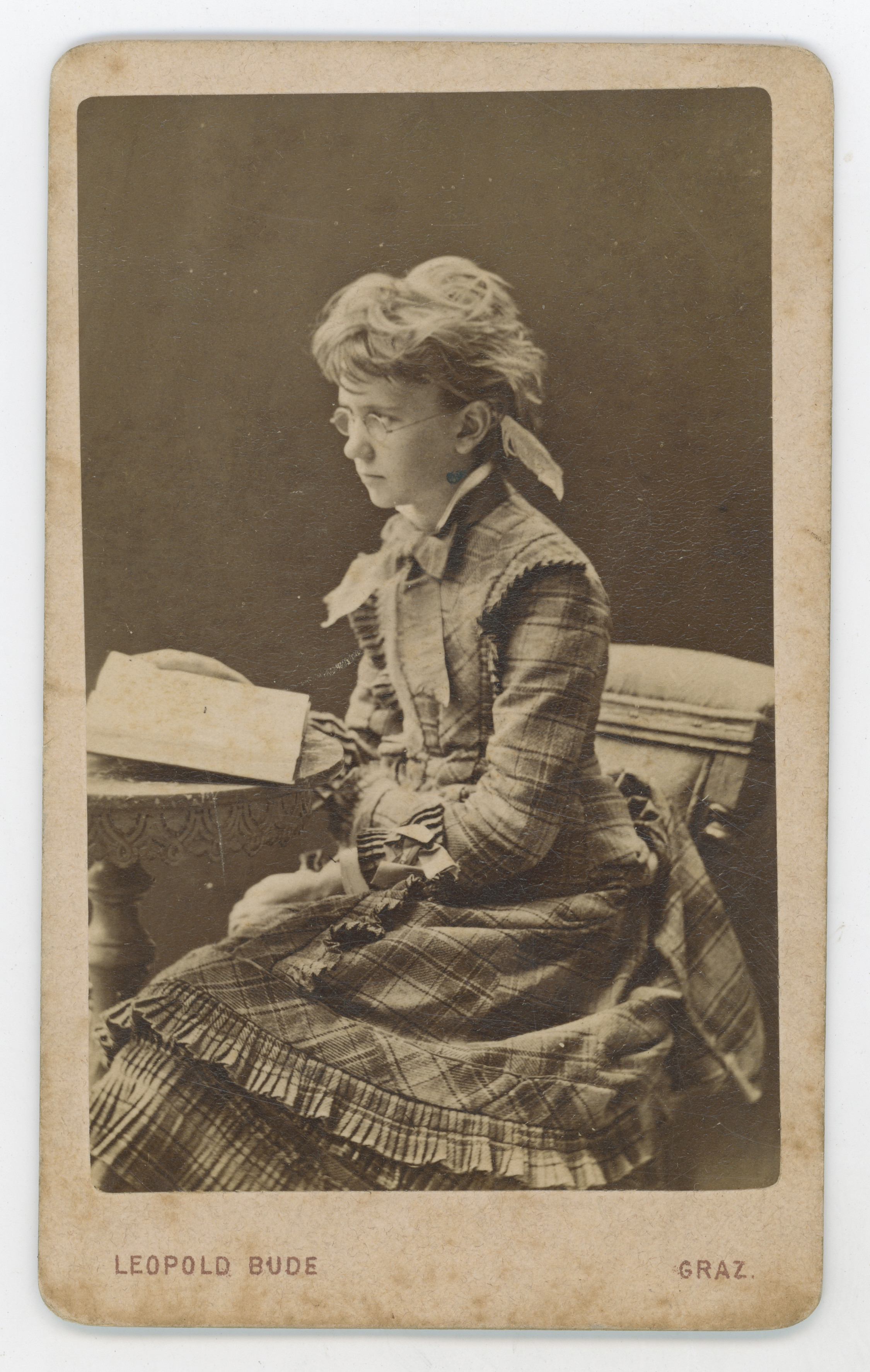 Leopold (1840––1907) Bude, Gospođica Augusta