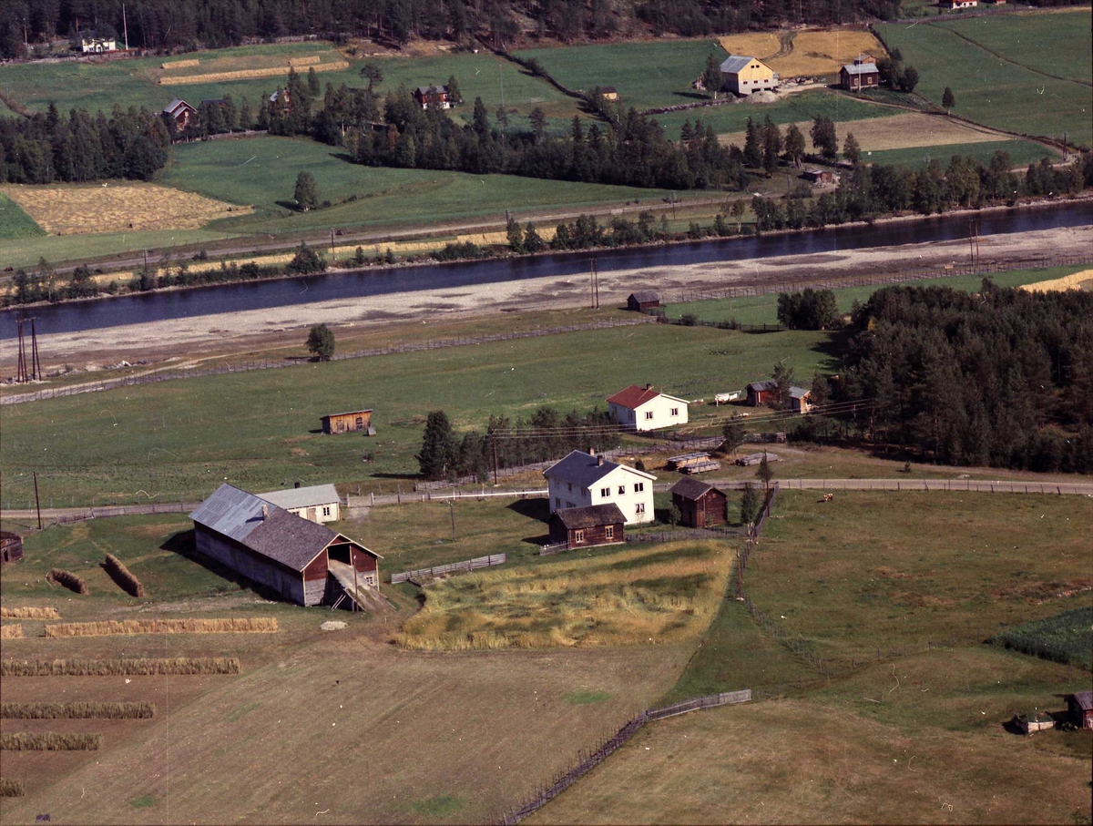 Widerøes Flyveselskap A/S, Gårdsbruk.