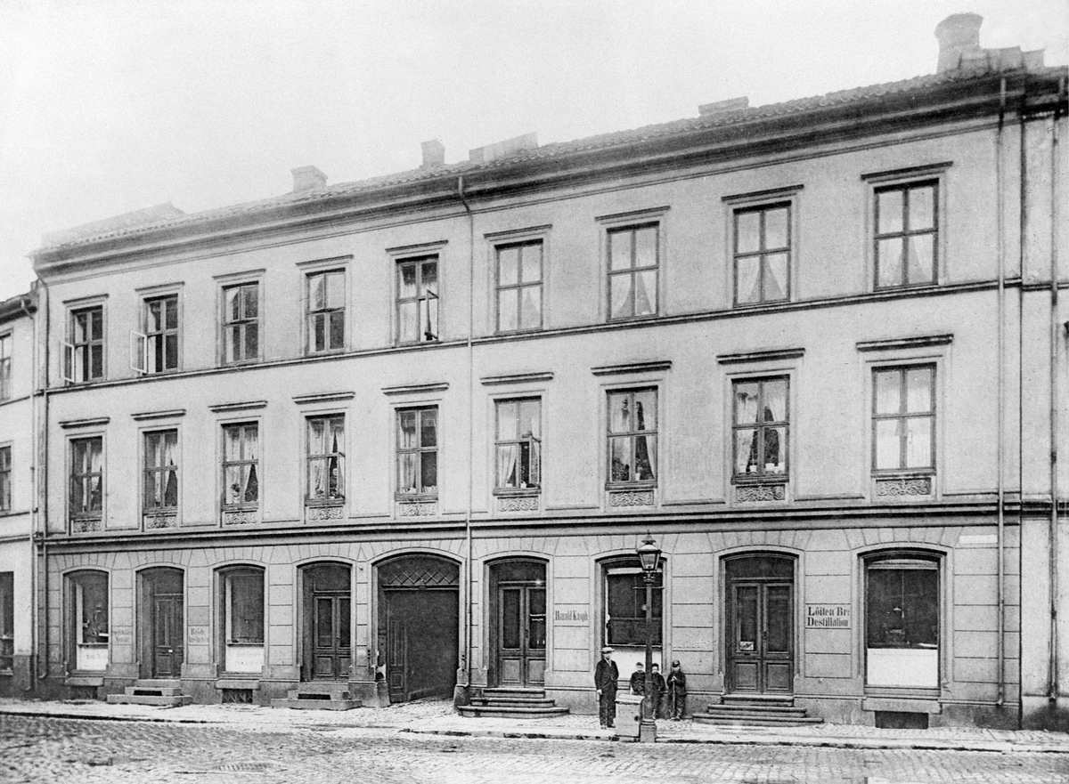 Anno Domkirkeodden, EKSTR: KARL XII GT. 7, LØITEN BRÆNDERI DESTILLATION, CHRISTIANIA