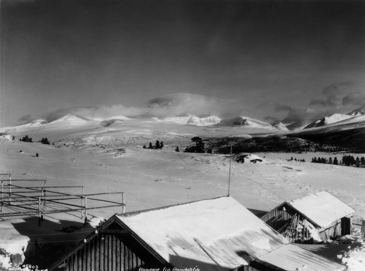 Anders Beer Wilse, Utsikt mot Rondane, Bebyggelse, Fra Rondablik, Sno, Landskap