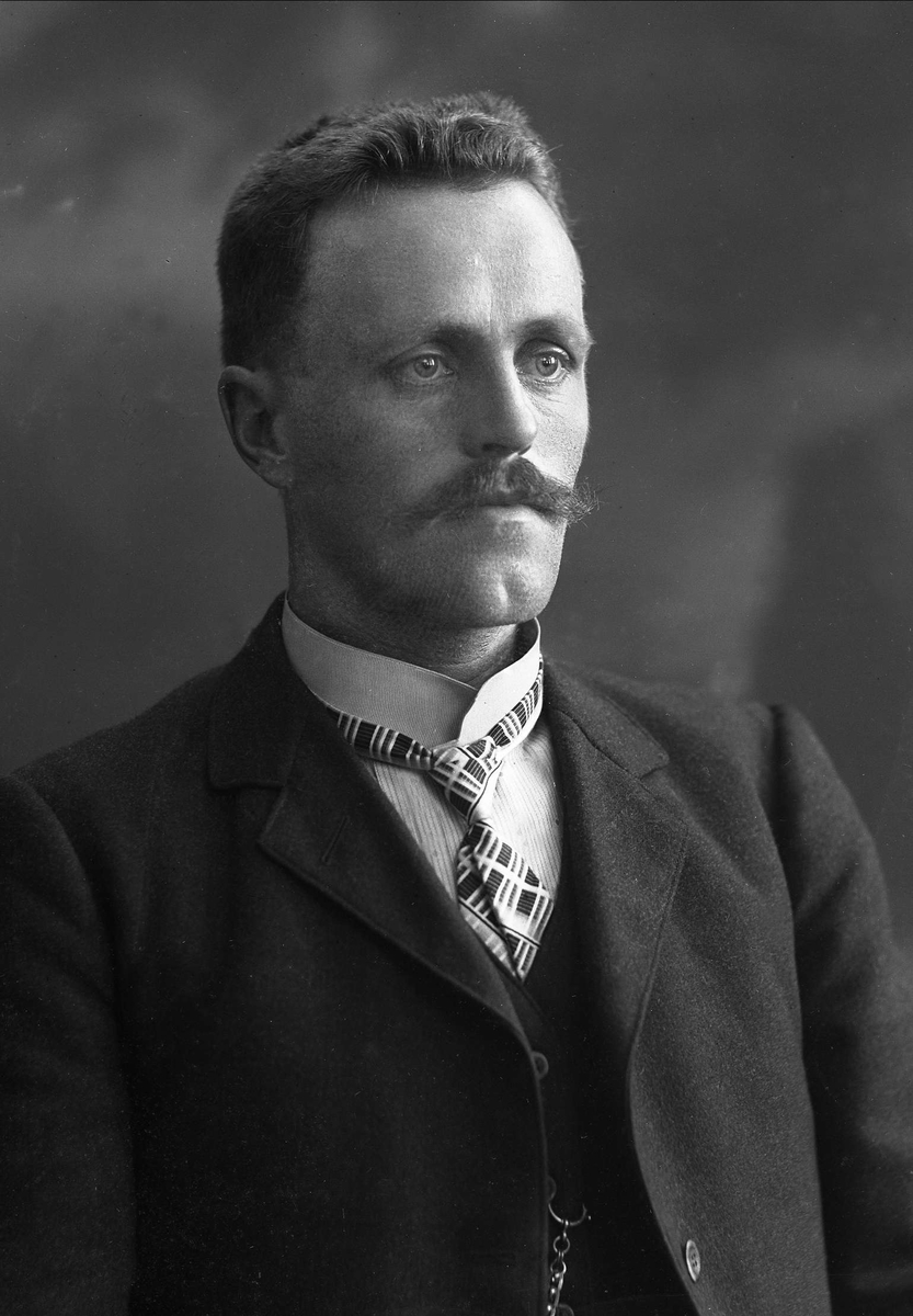 Gustav Borgen, NFB.40980