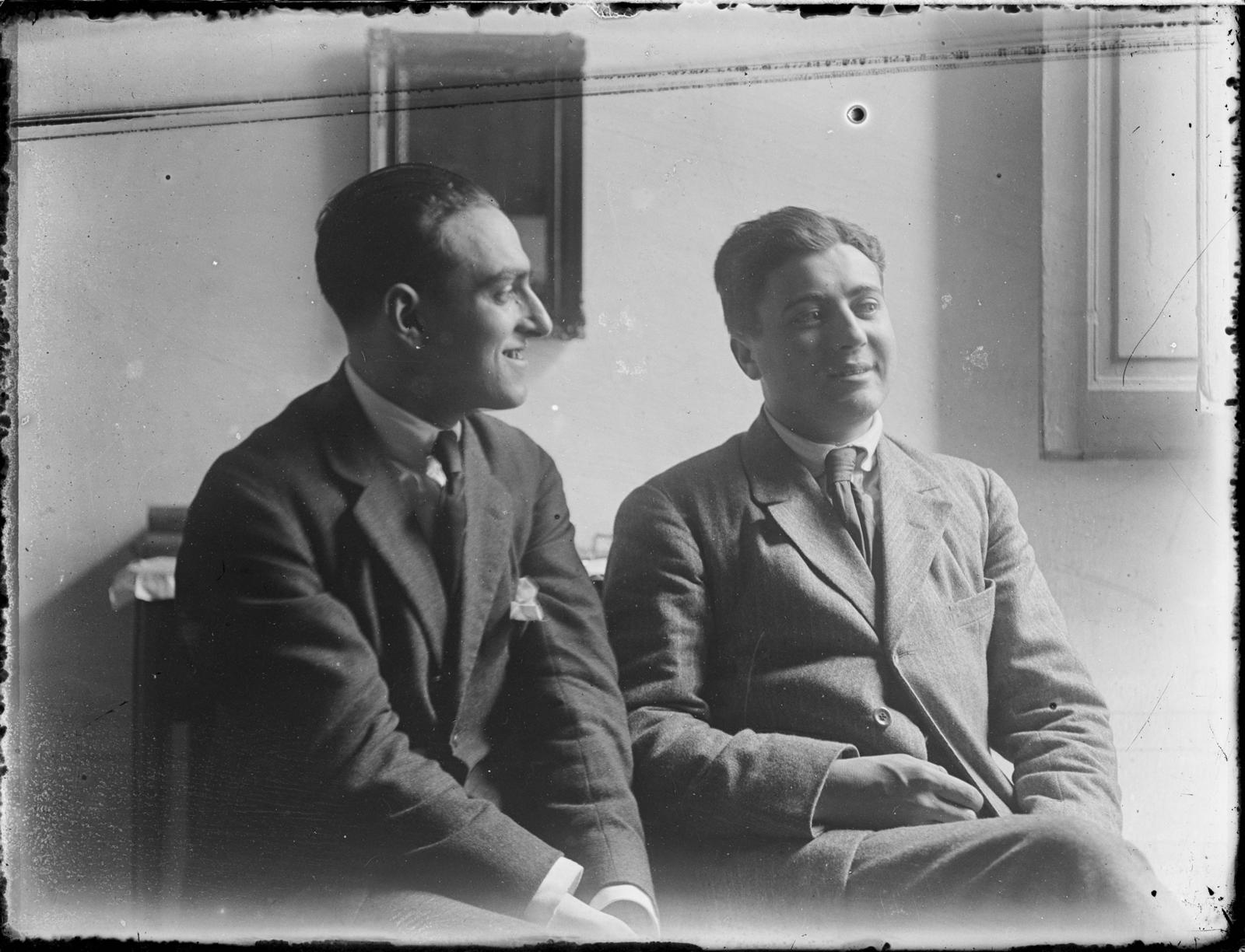Desconegut, [Portrait of two men]