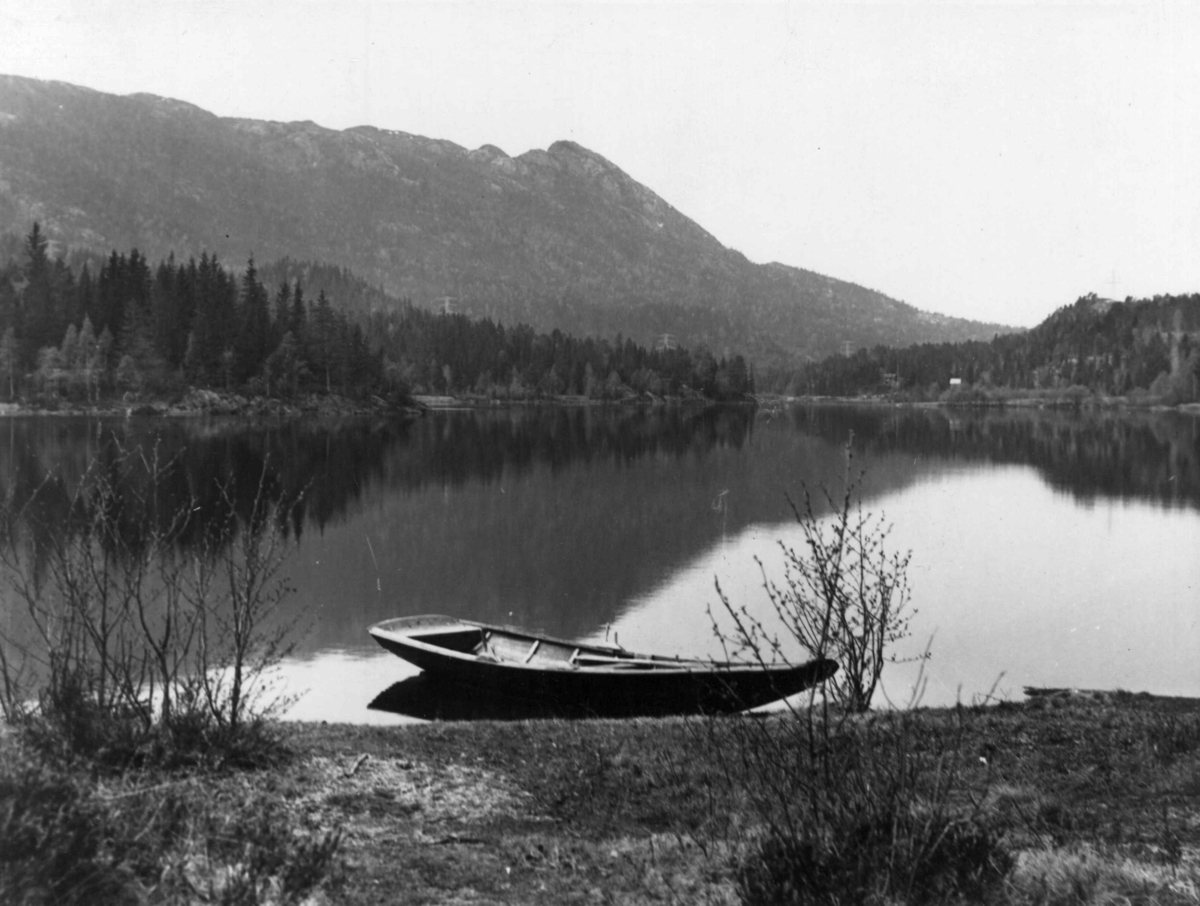 Anders Beer Wilse, Vatnarvann, Oversiktsbilde, Samferdsel, Båt