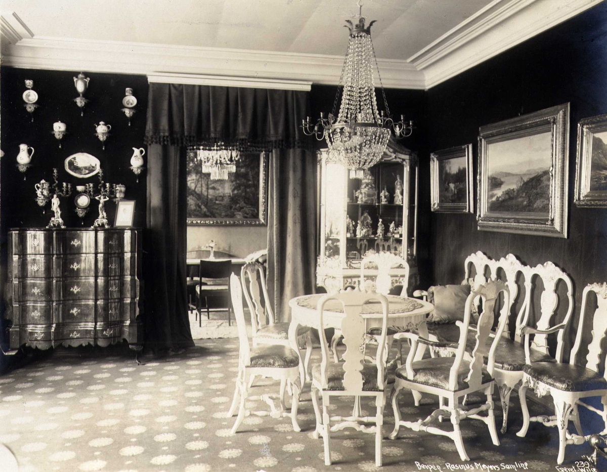 Anders Beer Wilse, Interiør, Rasmus Meyers samling, Bergen Kunstmuseum, Bergen, Hordaland. Fotografert 1912.