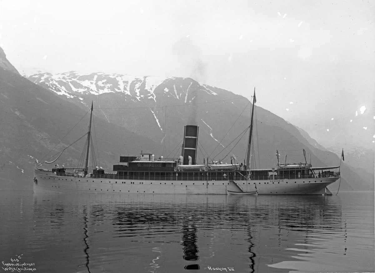 Anders Beer Wilse, Haakon VII (b. 1907, Trondhjems Mekaniske Verksted, Trondhjem), i Odda