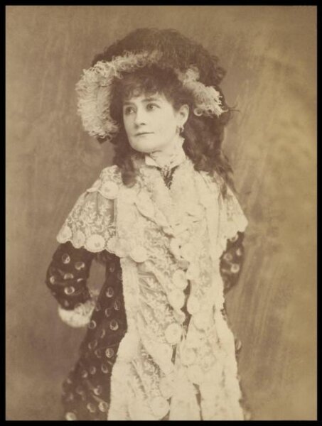 London Stereoscopic and Photographic Company, Guy Little Theatrical Photograph