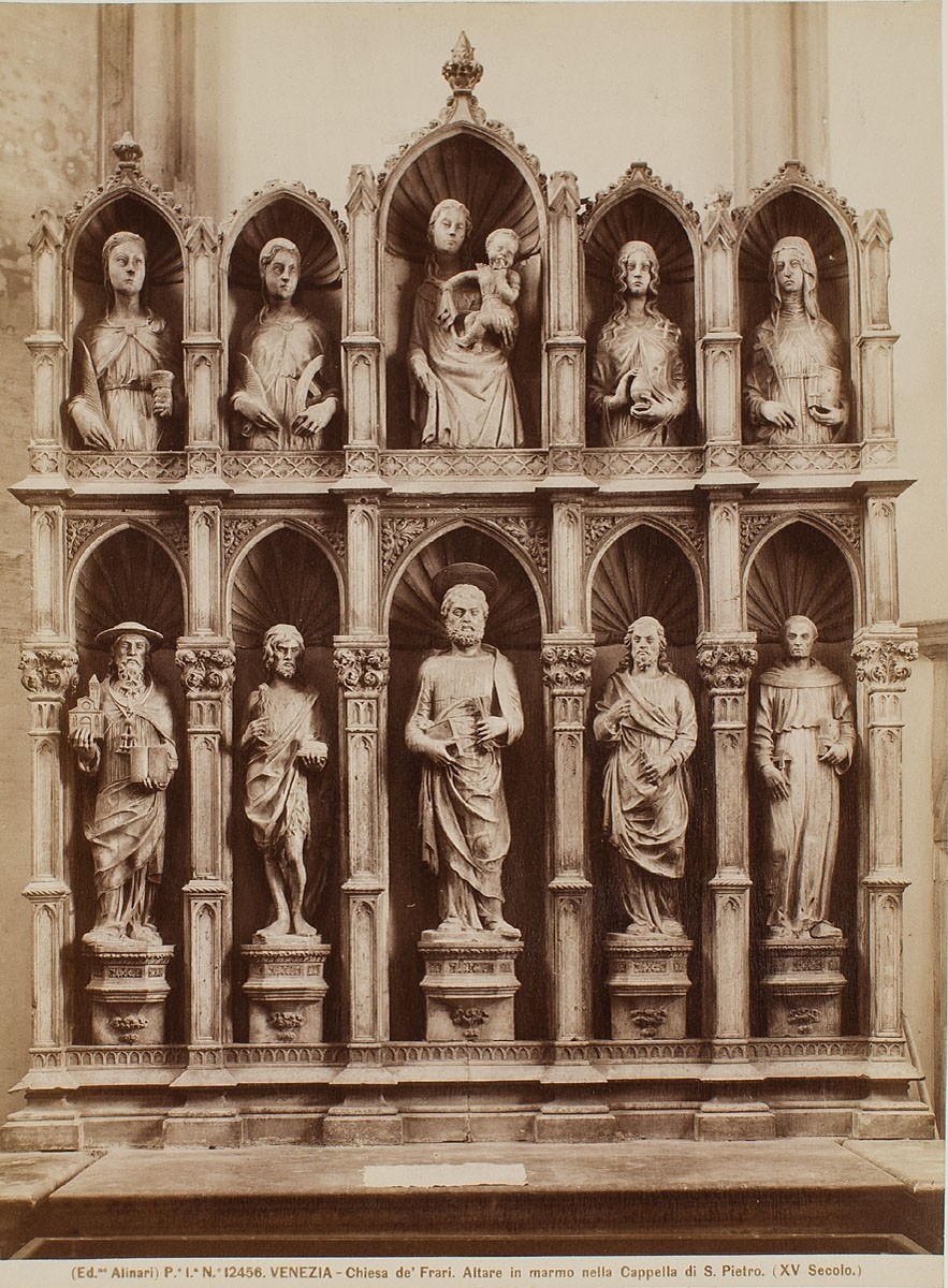 Fratelli Alinari, Kirche S. Maria Gloriosa dei Frari, Marmoraltar in der Kapelle des Heiligen Petrus, Venedig