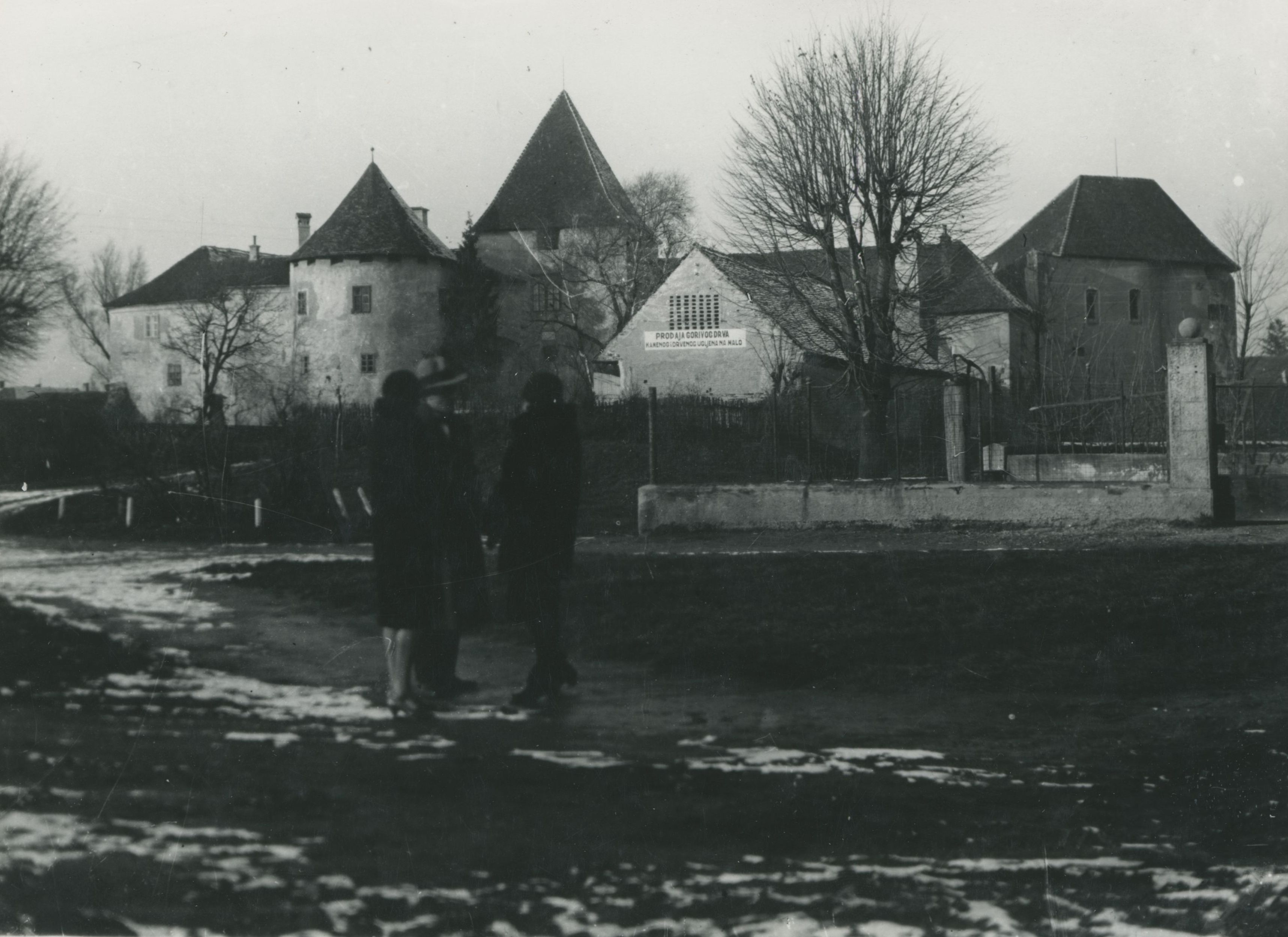 Gjuro Szabo, Varaždin - Stari grad, glavni ulaz