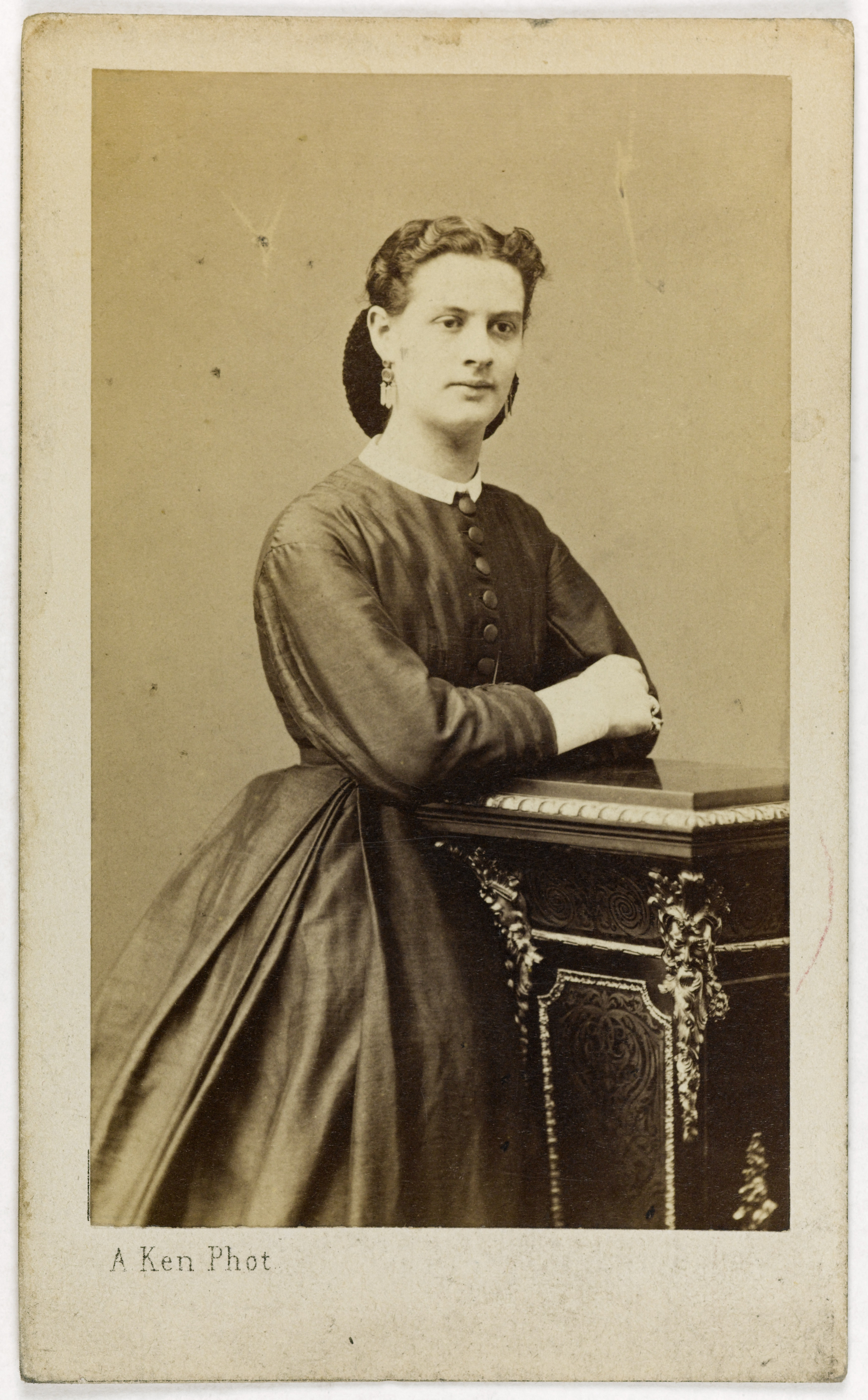 Alexandre Ken, Portrait de Valentine ou Madame Surrin, actrice ?