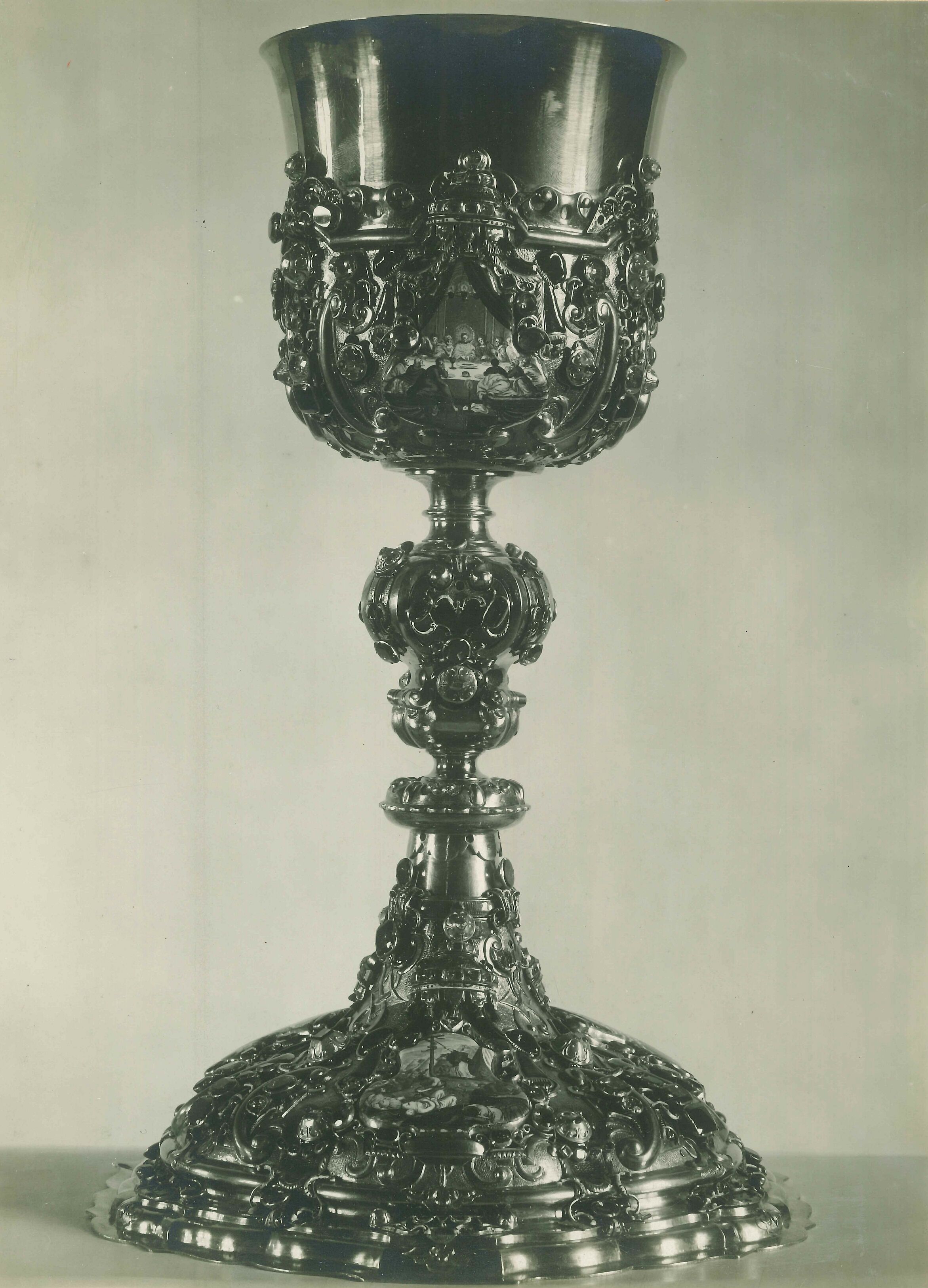 Vladimir Tkalčić, Zagreb - Zagrebačka katedrala - Kalež od srebra, pozlaćen, punciran 1752. godinom