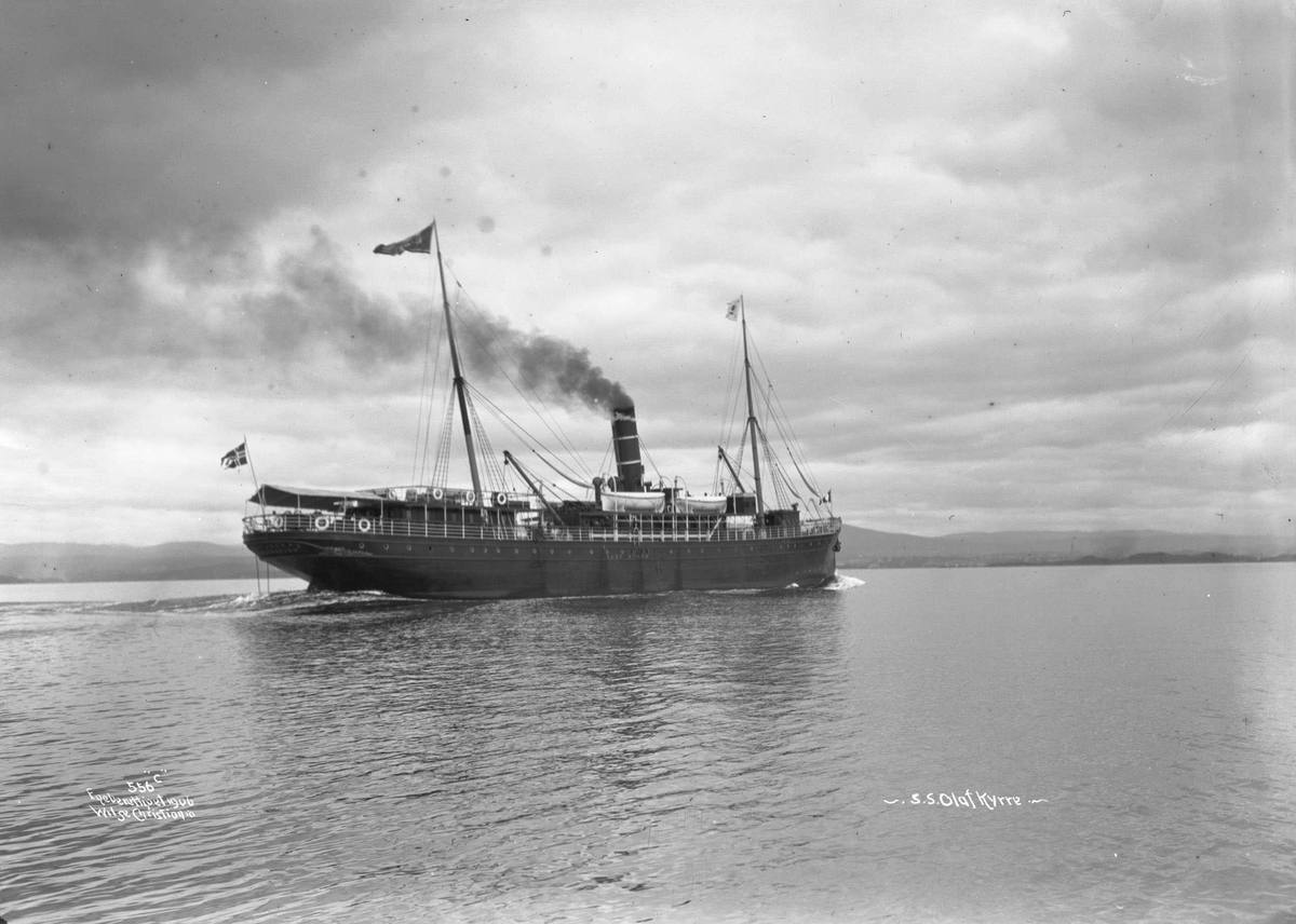 Anders Beer Wilse, D/S Olaf Kyrre (b. 1886, Martens, Olsen & Co., Bergen)