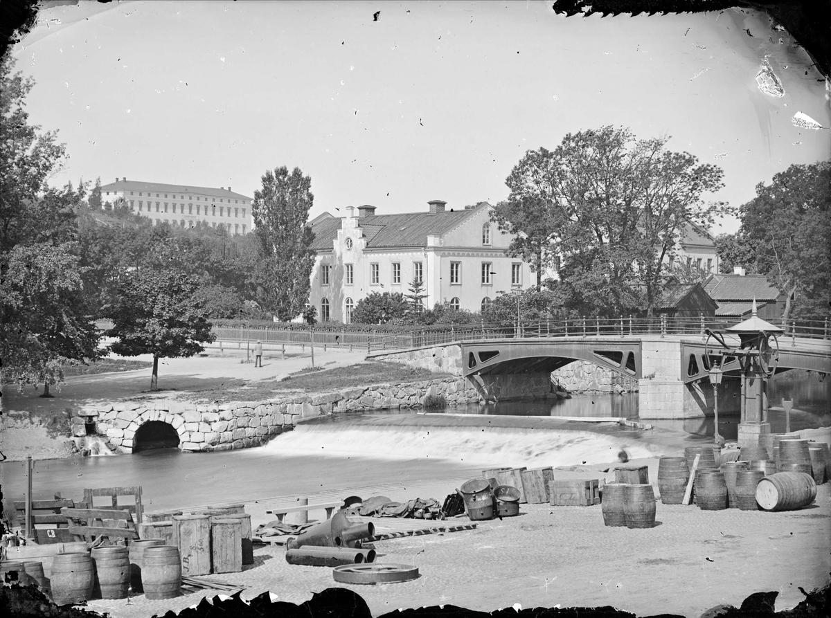 Henri Osti's Fotografiateliér, Hamnen, Islandsbron och Anatomiska institutionen, Uppsala 1860-tal