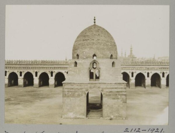 K.A.C. Creswell, The ablution fountain and dome of the mosque of Ahmad ibn Tulun, Cairo