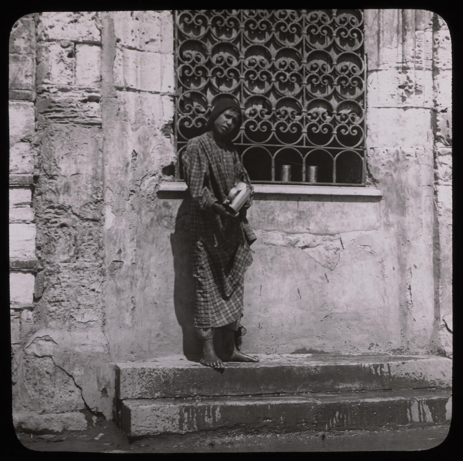 Desconegut, Alexandrie, femme arabe à la fontaine. Photo Louvre