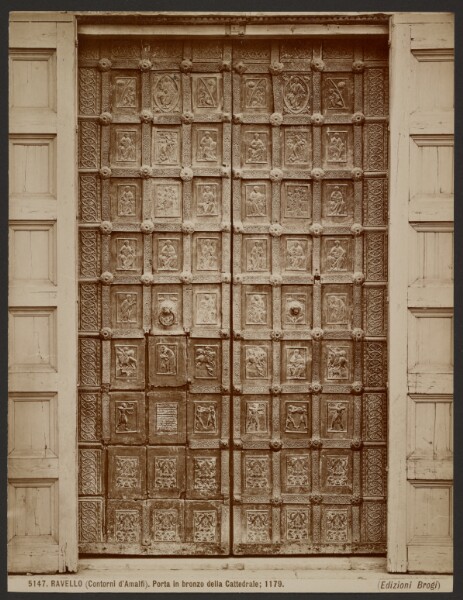 Giacomo Brogi, Ravello - Contorni d'Amalfi - Porta in bronzo della Cattedrale, 1179