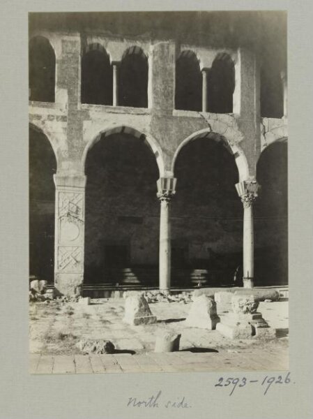 K.A.C. Creswell, Arcades in the courtyard of the Great Umayyad Mosque, Damascus