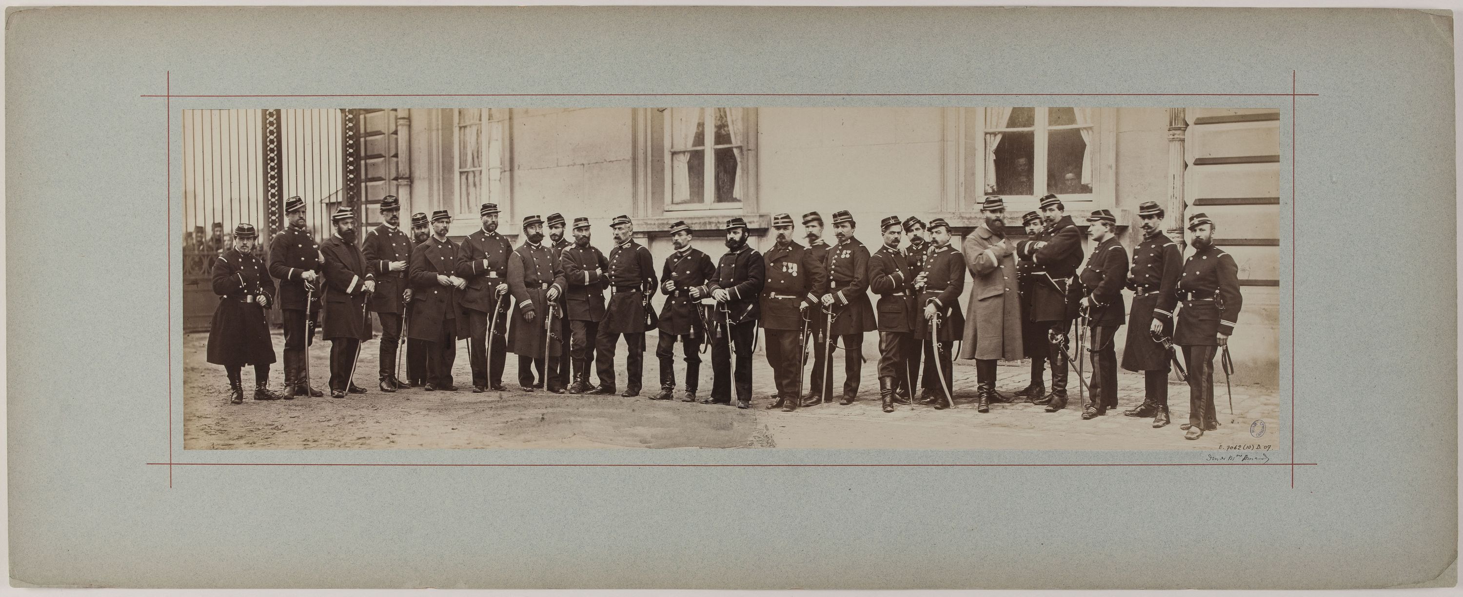 André-Adolphe-Eugène Disdéri, Panorama : portrait de groupe de soldats