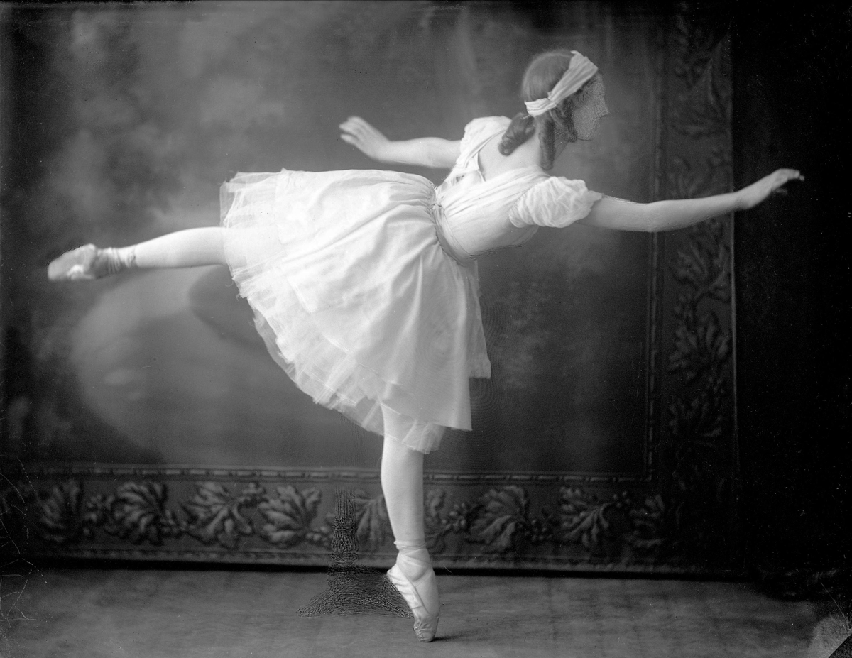 Gustav Borgen, Portrett, ballettdanser, Marie Warhus.
