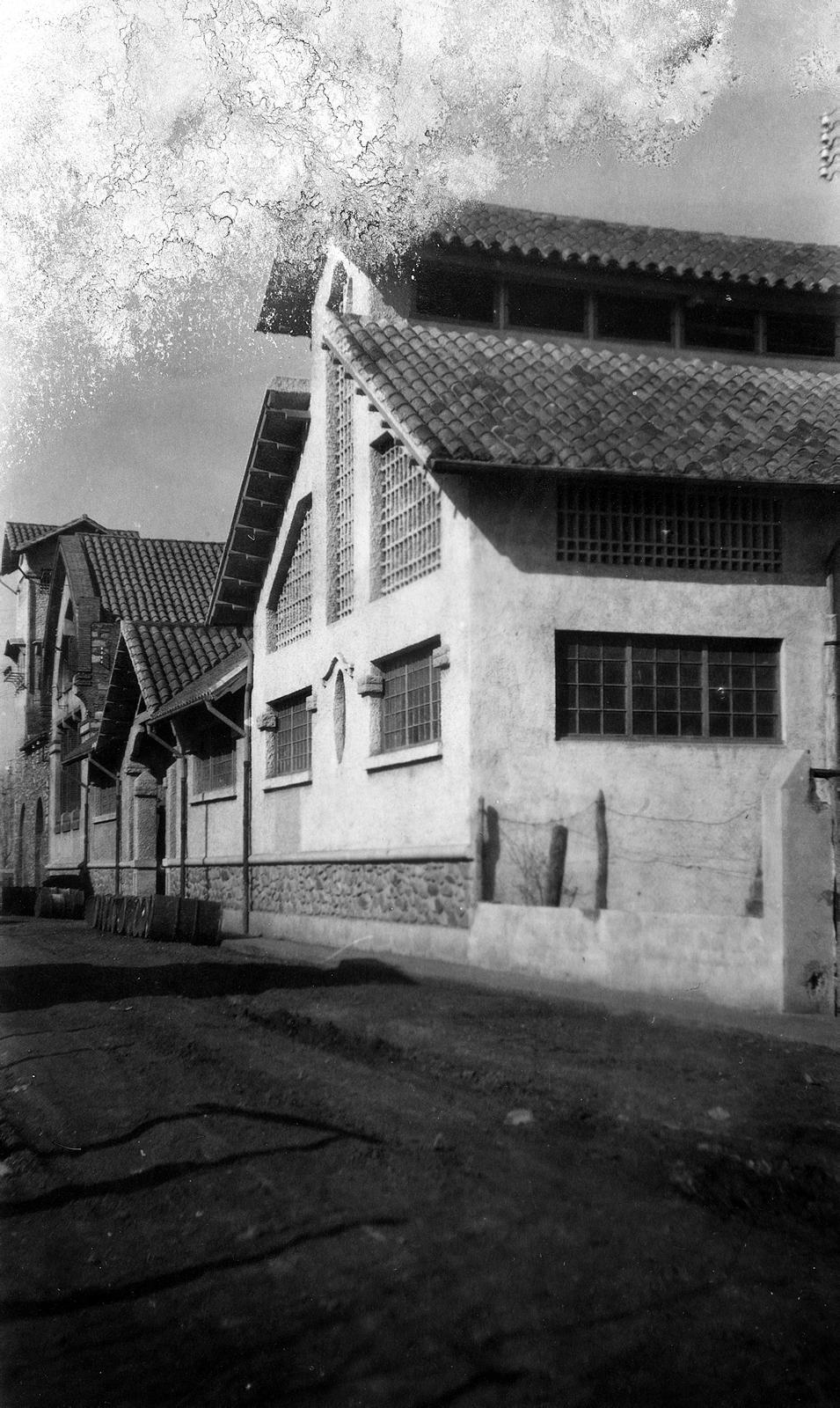 Desconegut, [Fàbrica de lleixiu]