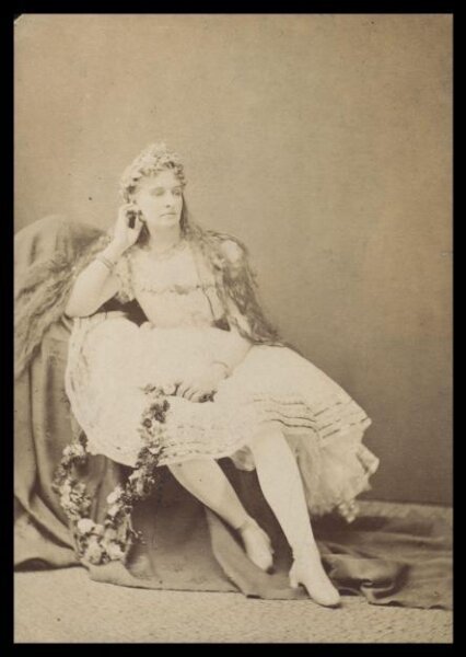 London Stereoscopic and Photographic Company, Guy Little Theatrical Photograph