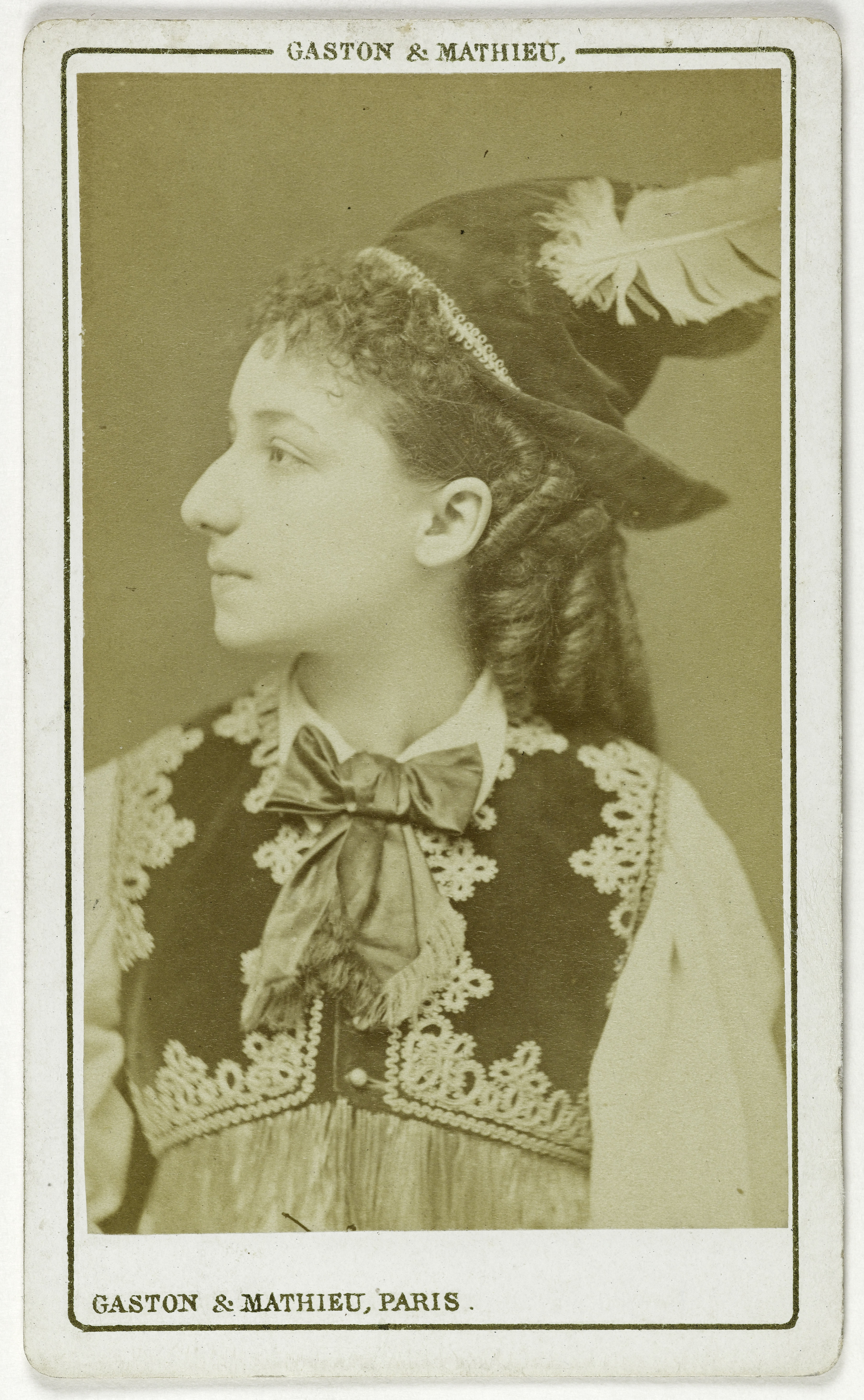 Gaston & Mathieu, Portrait de Laura, (danseuse)