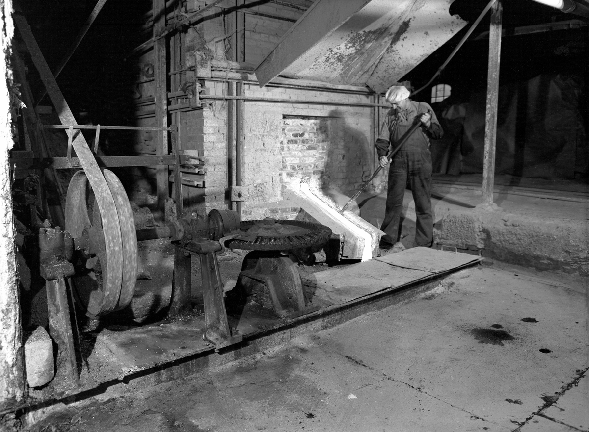 Anno Domkirkeodden, INTR: SODAHUSET, KLEVFOS CELLULOSE OG PAPIRFABRIKK, OTTAR A. SKJERSTAD V/SMELTEOVN, ÅDALSBRUKSe Sigurd fra Klevfos av Arvid Møllerside 149. Løten.