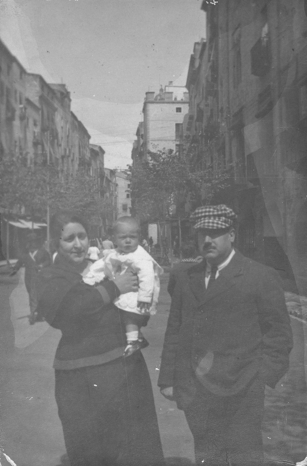 Desconegut, [Family Portrait]