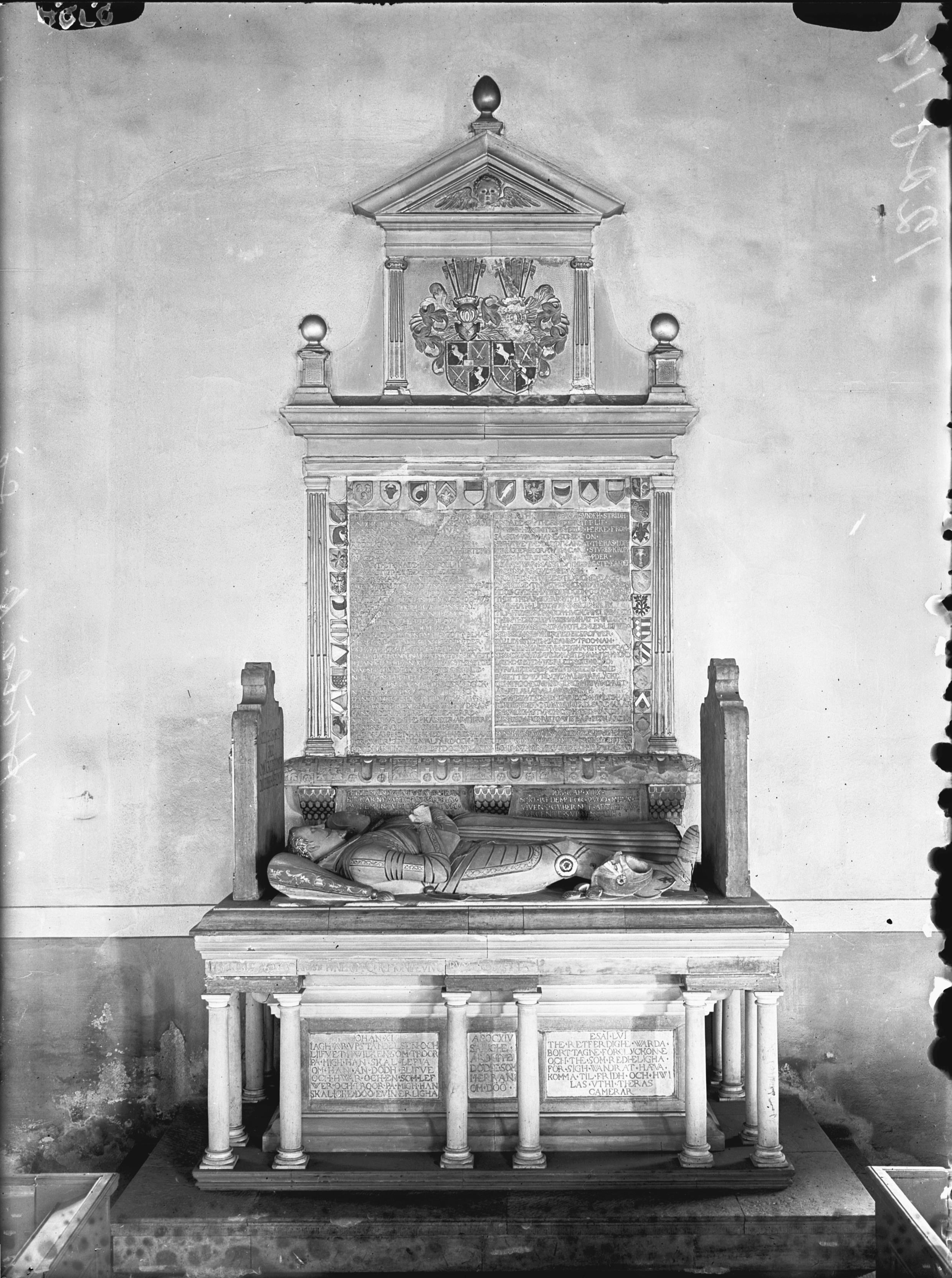 Nils Åzelius, Hölö kyrka