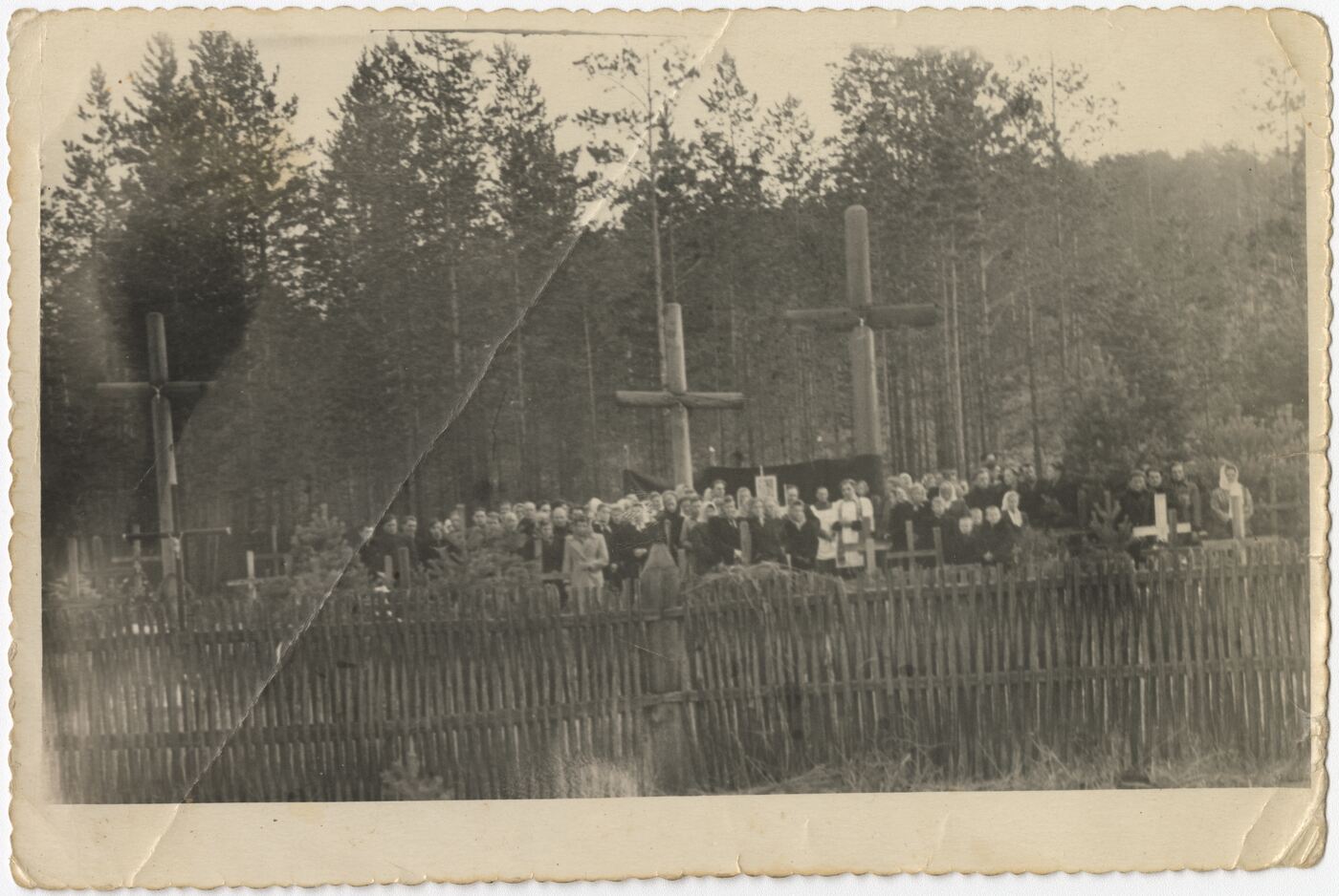 Nežinomas autorius, Tremtinių kapinės