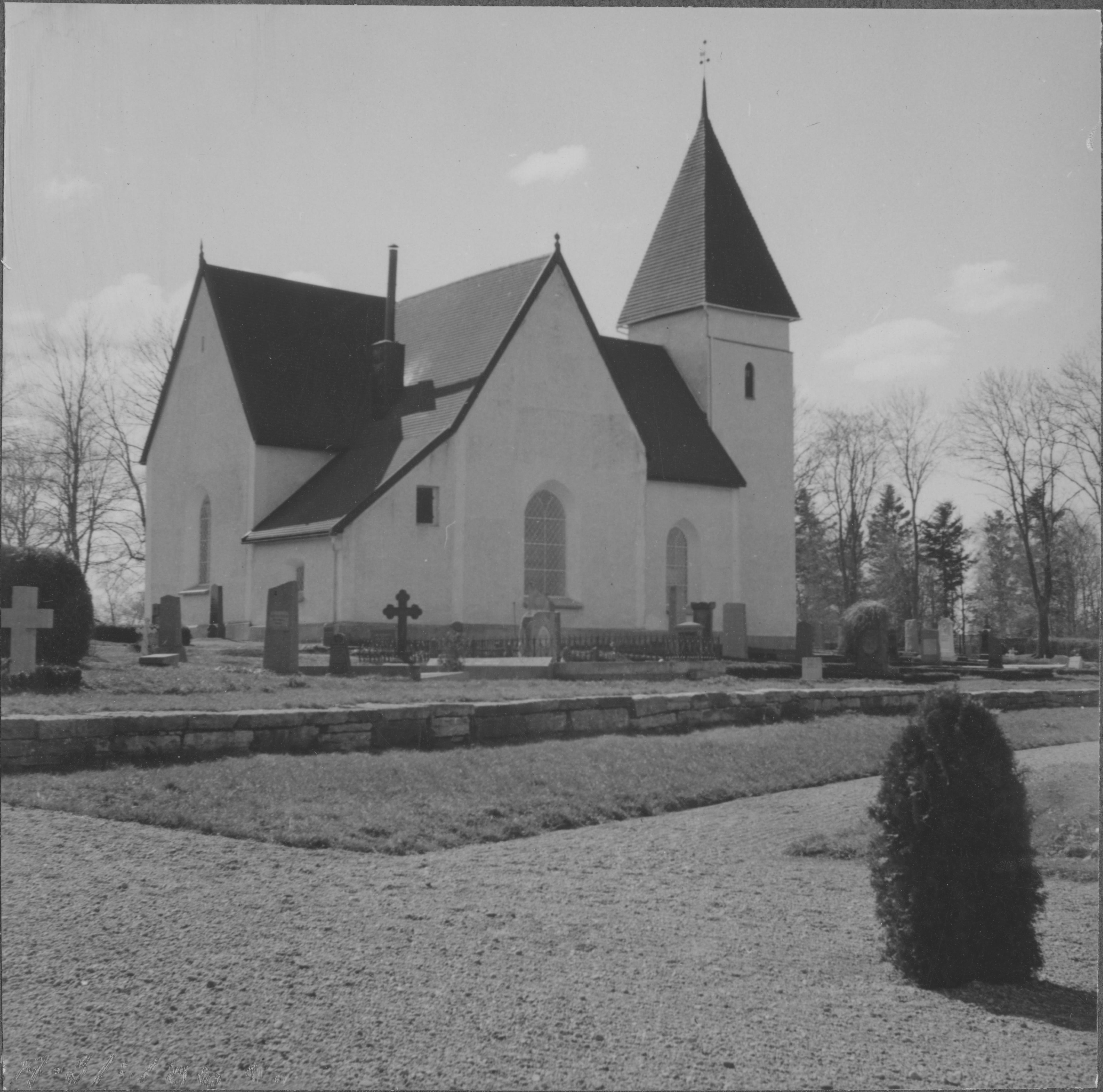 E. Lundberg, Rogslösa kyrka