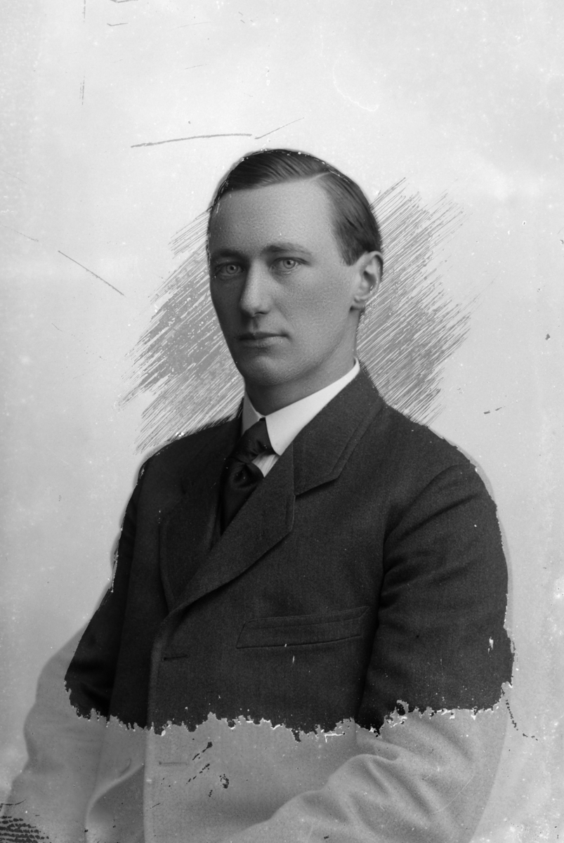 Christian Grundseth, HALVORSEN STUD. , HALVFIG. , 18979