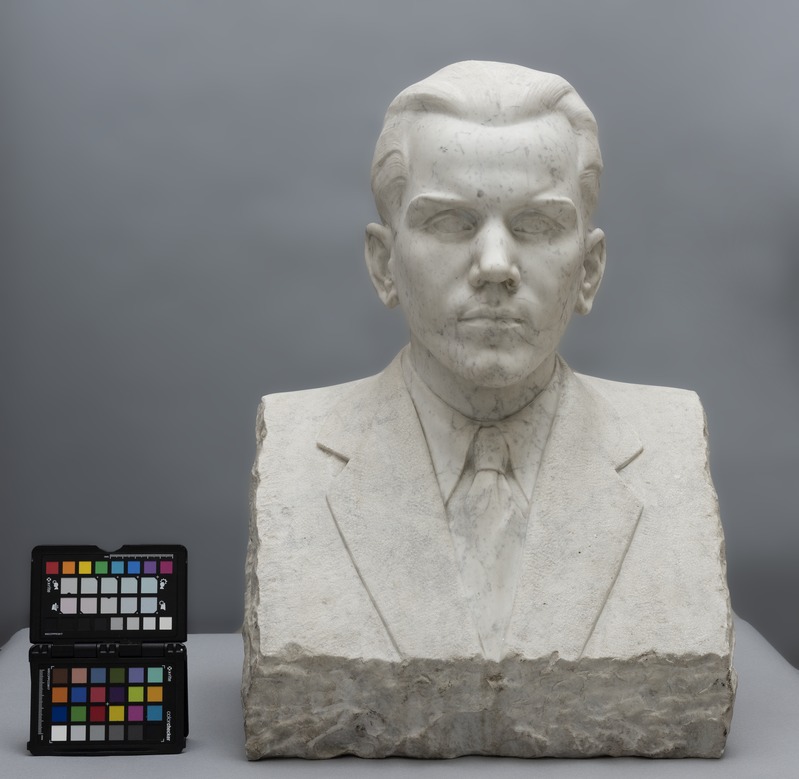 Linda (kunstnik) Rosin, Dr. Erich Moisari büst