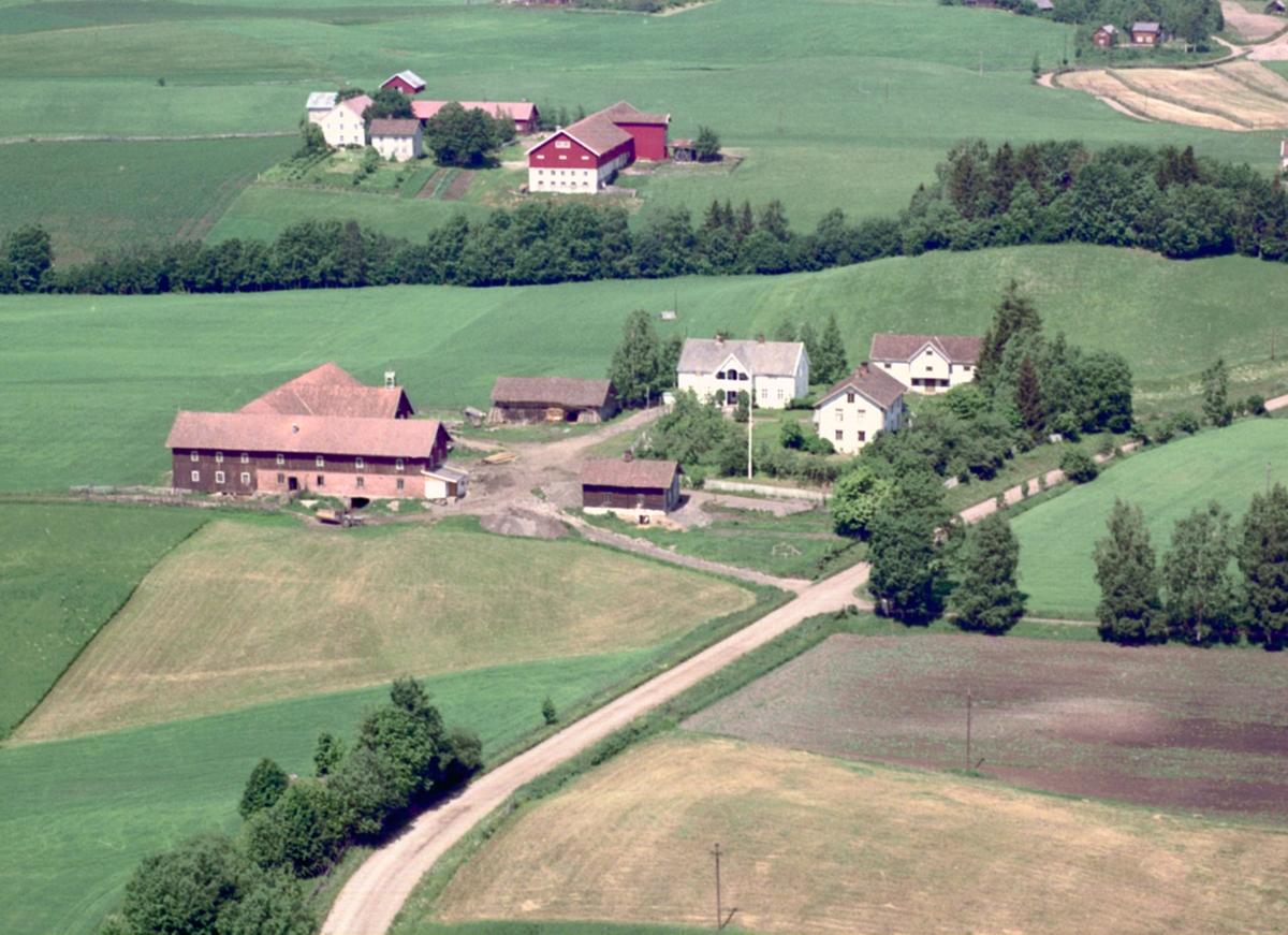 Widerøes Flyveselskap A/S, FLYFOTO SOLBERG, RØMMEN GARD