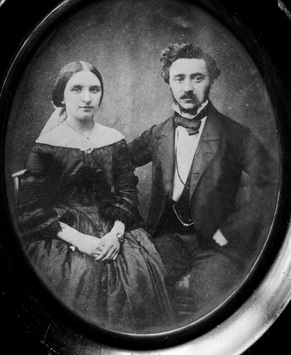 Gustav Borgen, Avfotografering. Gruppe, ektepar. Daguerreotypi (?)