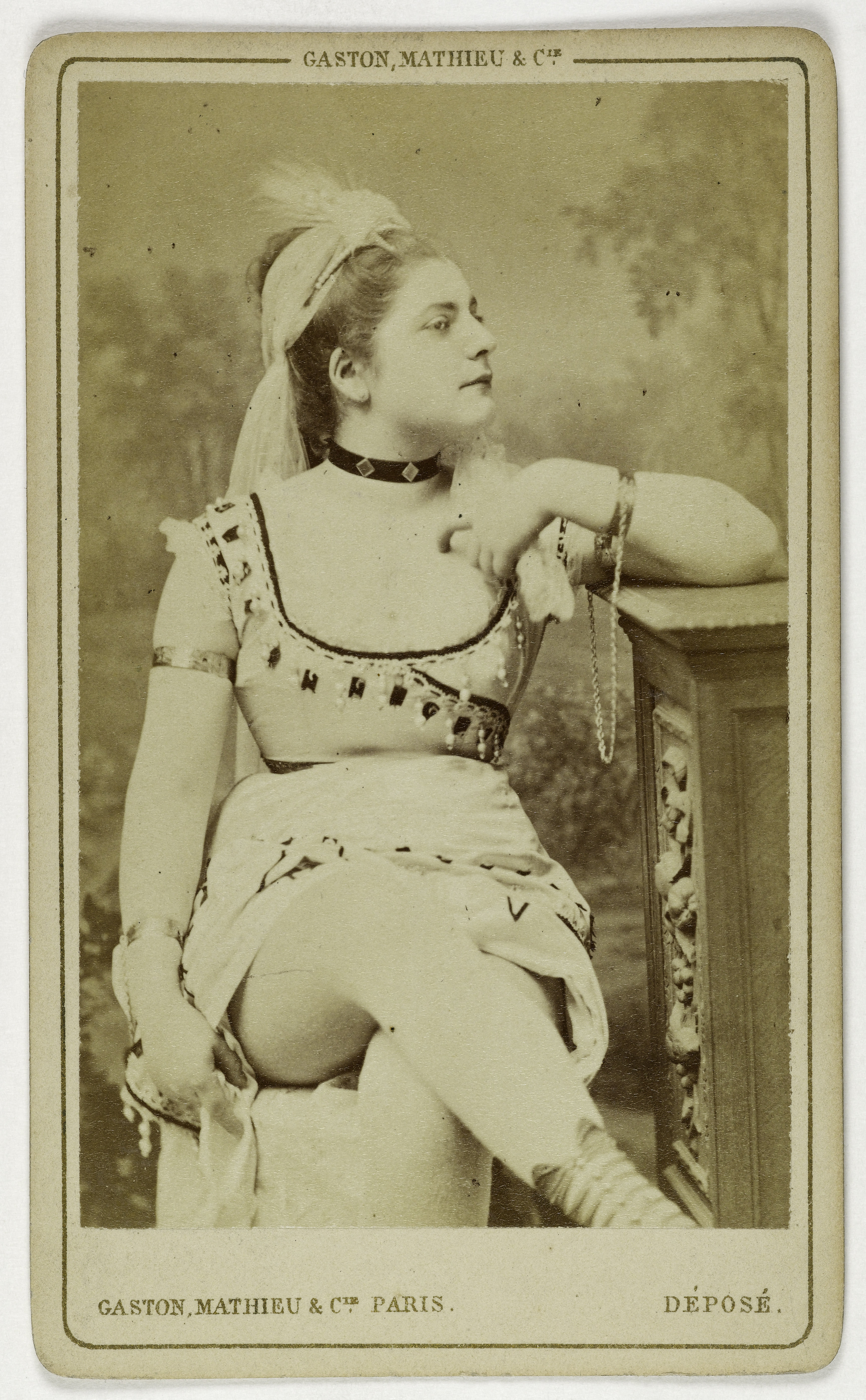 Mathieu & Cie Gaston, Portrait de H. Julia, actrice