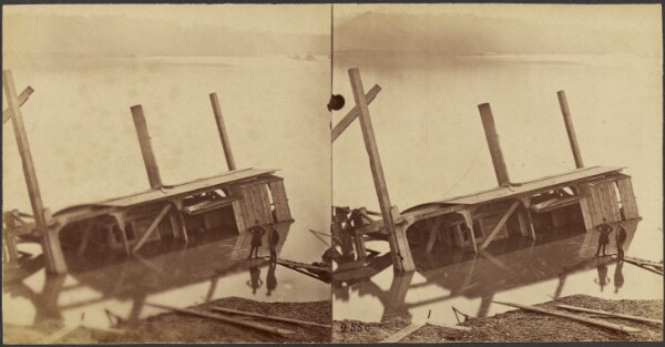 Unknown, [Butler's dredge-boat, sunk by a Confederate shell on Thanksgiving Day, 1864]