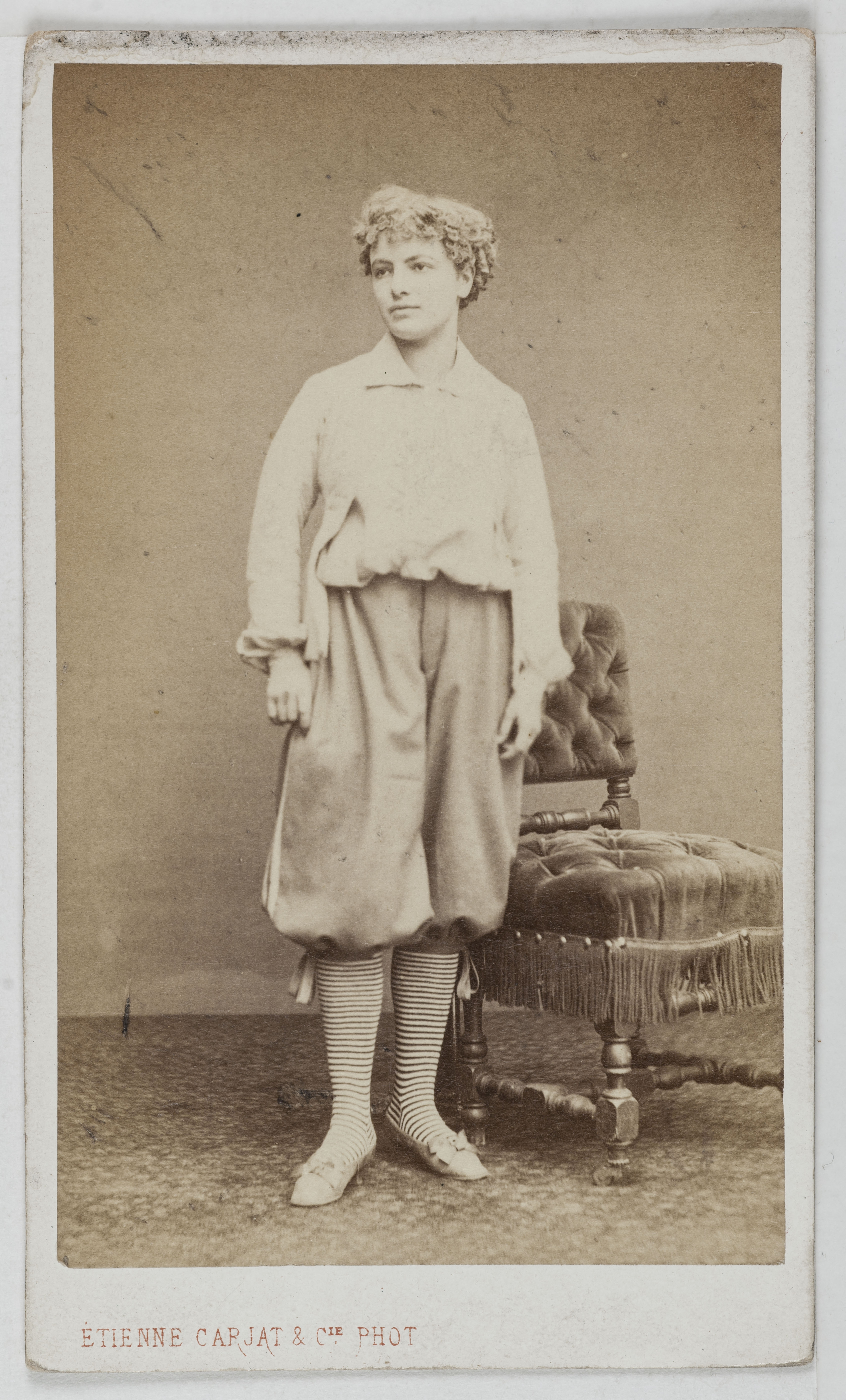 Carjat & Cie, Portrait de Parent, danseuse au Théâtre des Bouffes Parisiens et au Théâtre de la Porte Saint Martin.