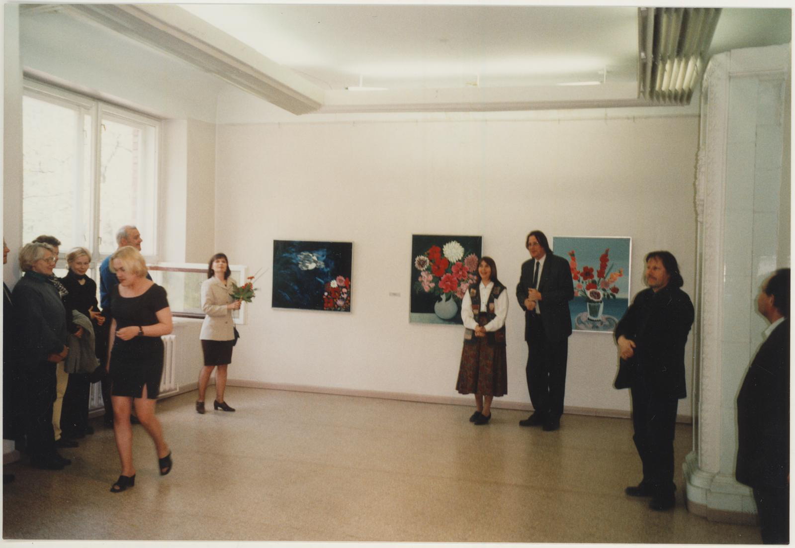 Tiiu (kujutatu) Talvistu, Opening of Maija Isola exhibition 14.05.1999.